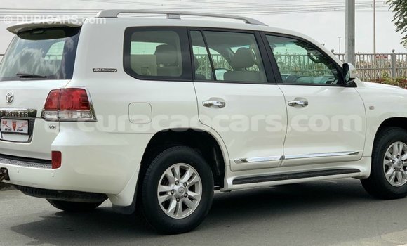 Buy Import Toyota Land Cruiser White Car in Import - Dubai in Curacao Buy Import Toyota Land Cruiser White Car in Import - Dubai in Curacao