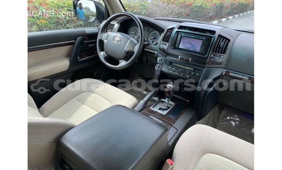 Buy Import Toyota Land Cruiser White Car in Import - Dubai in Curacao Buy Import Toyota Land Cruiser White Car in Import - Dubai in Curacao