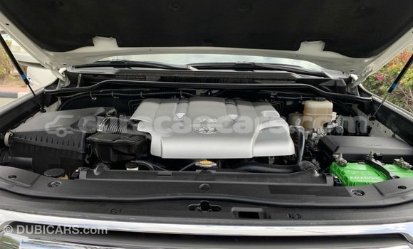 Buy Import Toyota Land Cruiser White Car in Import - Dubai in Curacao Buy Import Toyota Land Cruiser White Car in Import - Dubai in Curacao