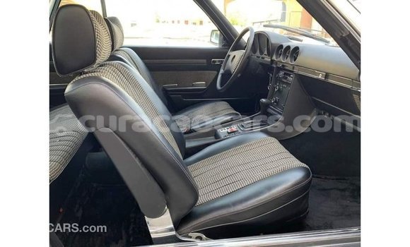 Buy Import Mercedes-Benz 190 (W201) White Car in Import - Dubai in Curacao Buy Import Mercedes-Benz 190 (W201) White Car in Import - Dubai in Curacao