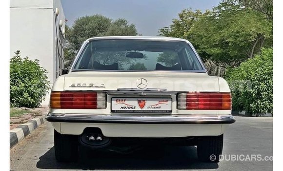 Buy Import Mercedes-Benz 190 (W201) White Car in Import - Dubai in Curacao Buy Import Mercedes-Benz 190 (W201) White Car in Import - Dubai in Curacao