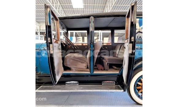 Buy Import Buick Electra Blue Car in Import - Dubai in Curacao Buy Import Buick Electra Blue Car in Import - Dubai in Curacao