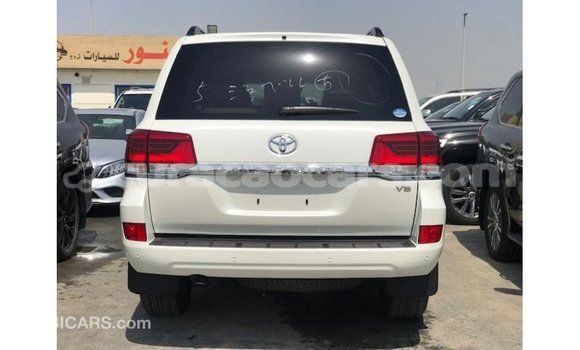 Buy Import Toyota Land Cruiser White Car in Import - Dubai in Curacao Buy Import Toyota Land Cruiser White Car in Import - Dubai in Curacao