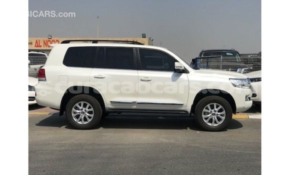 Buy Import Toyota Land Cruiser White Car in Import - Dubai in Curacao Buy Import Toyota Land Cruiser White Car in Import - Dubai in Curacao