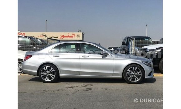 Buy Import Mercedes-Benz 200 Other Car in Import - Dubai in Curacao Buy Import Mercedes-Benz 200 Other Car in Import - Dubai in Curacao