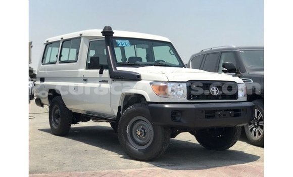 Buy Import Toyota Land Cruiser White Car in Import - Dubai in Curacao Buy Import Toyota Land Cruiser White Car in Import - Dubai in Curacao