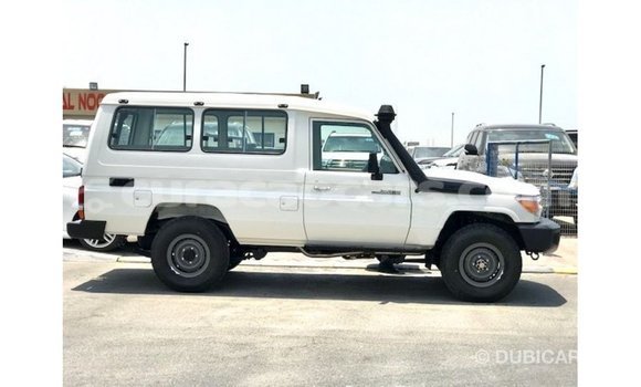 Buy Import Toyota Land Cruiser White Car in Import - Dubai in Curacao Buy Import Toyota Land Cruiser White Car in Import - Dubai in Curacao