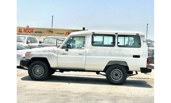 Buy Import Toyota Land Cruiser White Car in Import - Dubai in Curacao Buy Import Toyota Land Cruiser White Car in Import - Dubai in Curacao