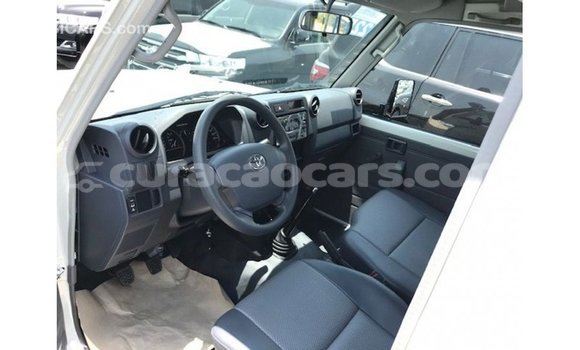 Buy Import Toyota Land Cruiser White Car in Import - Dubai in Curacao Buy Import Toyota Land Cruiser White Car in Import - Dubai in Curacao