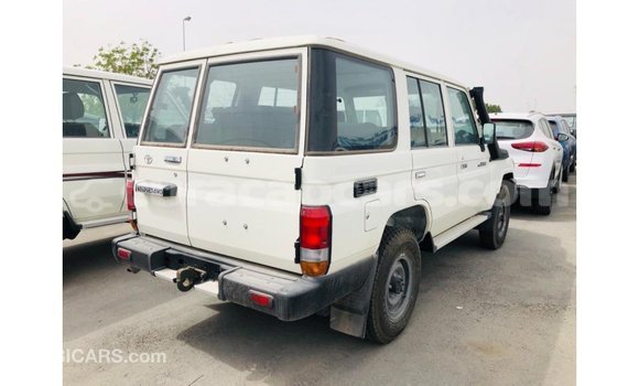 Buy Import Toyota Land Cruiser White Car in Import - Dubai in Curacao Buy Import Toyota Land Cruiser White Car in Import - Dubai in Curacao