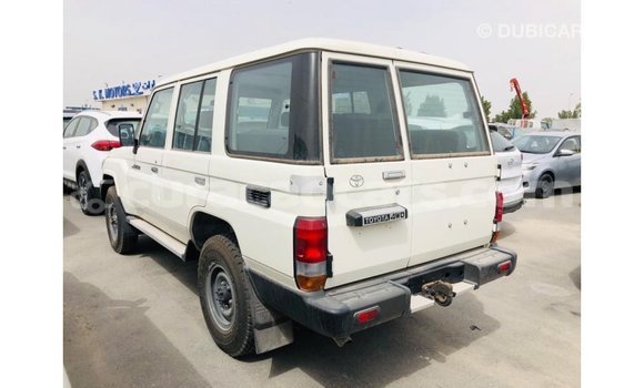 Buy Import Toyota Land Cruiser White Car in Import - Dubai in Curacao Buy Import Toyota Land Cruiser White Car in Import - Dubai in Curacao