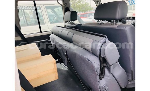Buy Import Toyota Land Cruiser White Car in Import - Dubai in Curacao Buy Import Toyota Land Cruiser White Car in Import - Dubai in Curacao