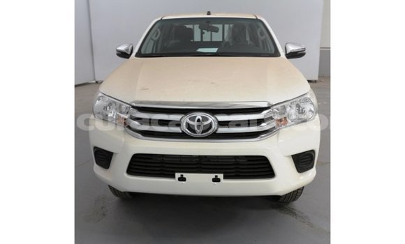 Buy Import Toyota Hilux White Car in Import - Dubai in Curacao