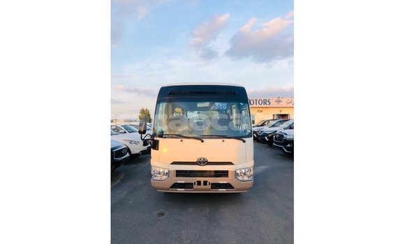 Buy Import Toyota Coaster White Car in Import - Dubai in Curacao