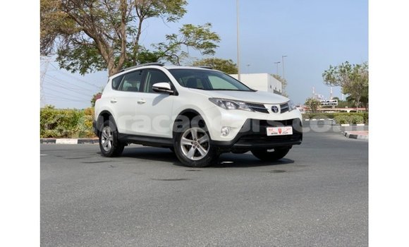 Buy Import Toyota 4Runner White Car in Import - Dubai in Curacao