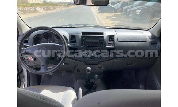 Buy Import Toyota Hilux White Car in Import - Dubai in Curacao Buy Import Toyota Hilux White Car in Import - Dubai in Curacao