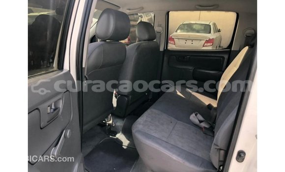 Buy Import Toyota Hilux White Car in Import - Dubai in Curacao Buy Import Toyota Hilux White Car in Import - Dubai in Curacao