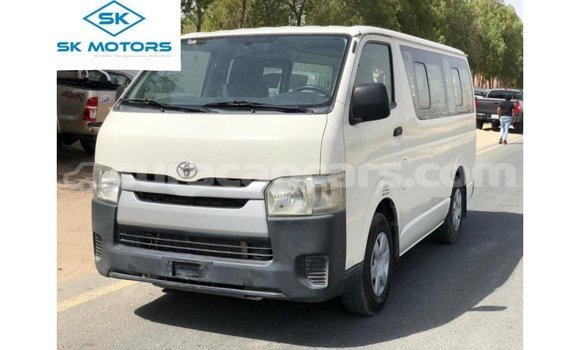 Buy Import Toyota Hiace White Car in Import - Dubai in Curacao