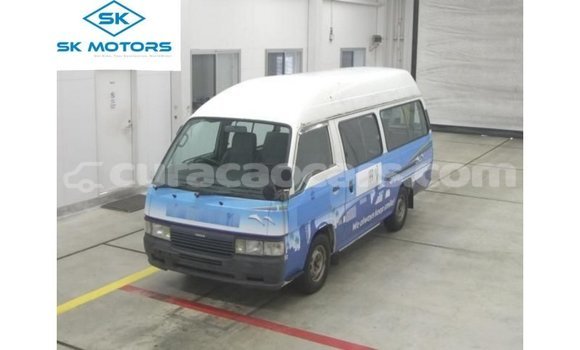 Buy Import Nissan Caravan White Car in Import - Dubai in Curacao