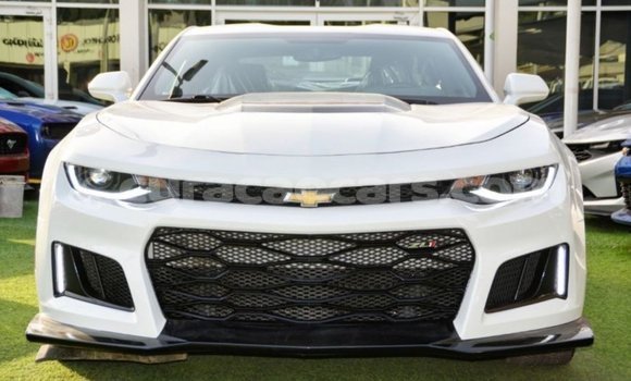 Buy Import Chevrolet Camaro White Car in Import - Dubai in Curacao