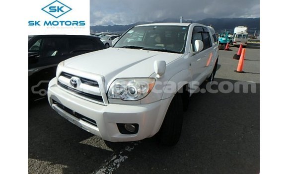 Buy Import Toyota Hilux White Car in Import - Dubai in Curacao