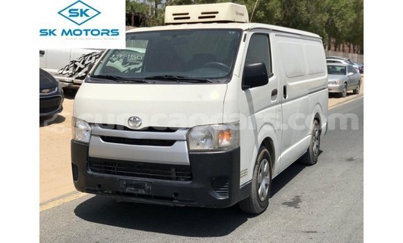 Buy Import Toyota Hiace White Car in Import - Dubai in Curacao