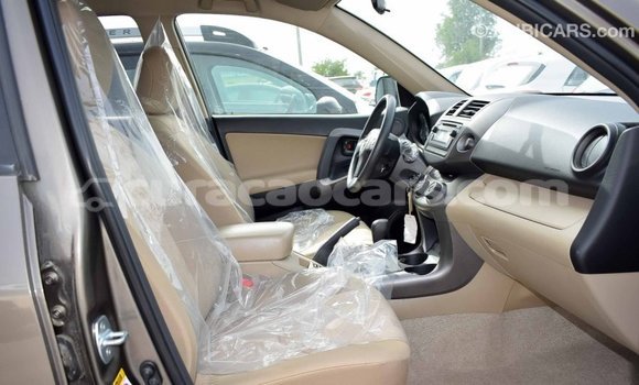 Buy Import Toyota HiAce Other Truck in Import - Dubai in Curacao Buy Import Toyota HiAce Other Truck in Import - Dubai in Curacao