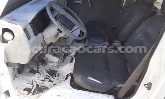 Buy Used Maruti Omni White Car in Barber in Curacao Buy Used Maruti Omni White Car in Barber in Curacao