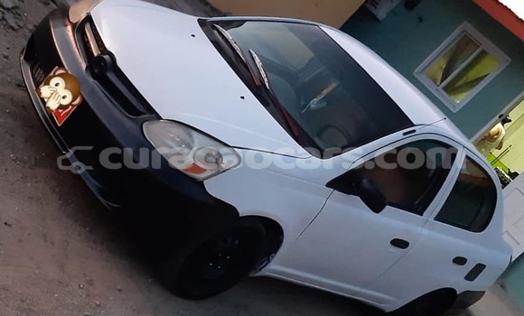 Buy Used Toyota Yaris White Car in Barber in Curacao Buy Used Toyota Yaris White Car in Barber in Curacao