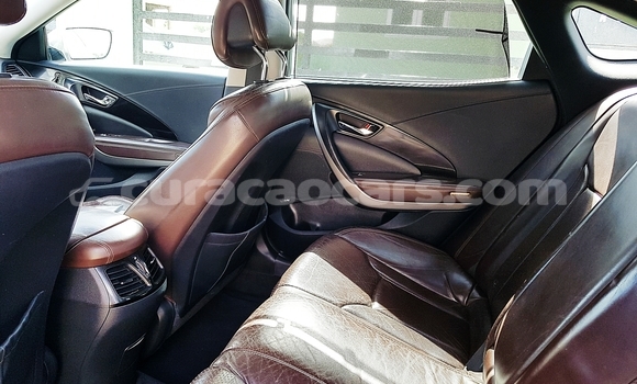 Buy Used Hyundai Azera Silver Car in Willemstad in Curacao Buy Used Hyundai Azera Silver Car in Willemstad in Curacao