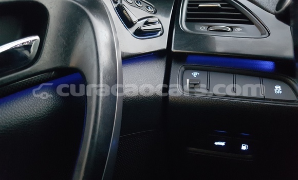 Buy Used Hyundai Azera Silver Car in Willemstad in Curacao Buy Used Hyundai Azera Silver Car in Willemstad in Curacao