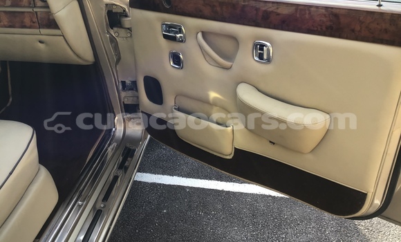 Buy Used Rolls-Royce Silver Wraith Beige Car in Willemstad in Curacao Buy Used Rolls-Royce Silver Wraith Beige Car in Willemstad in Curacao