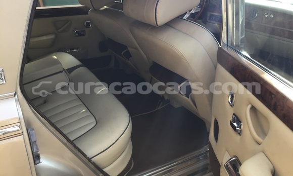 Buy Used Rolls-Royce Silver Wraith Beige Car in Willemstad in Curacao Buy Used Rolls-Royce Silver Wraith Beige Car in Willemstad in Curacao