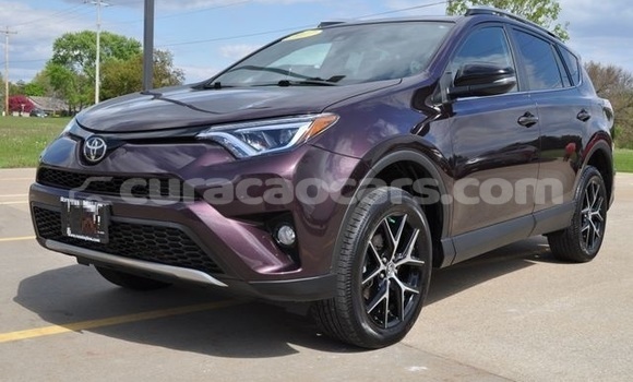 Buy Used Toyota Corolla Silver Car in Willemstad in Curacao Buy Used Toyota Corolla Silver Car in Willemstad in Curacao