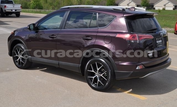 Buy Used Toyota Corolla Silver Car in Willemstad in Curacao Buy Used Toyota Corolla Silver Car in Willemstad in Curacao