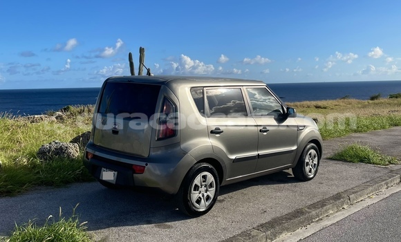 Buy Used Kia Soul Silver Car in Willemstad in Curacao