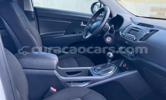 Buy Used Kia Sportage White Car in Lagún in Curacao Buy Used Kia Sportage White Car in Lagún in Curacao
