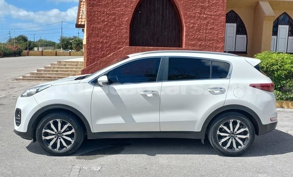 Buy Used Kia Sportage White Car in Dorp Soto in Curacao Buy Used Kia Sportage White Car in Dorp Soto in Curacao