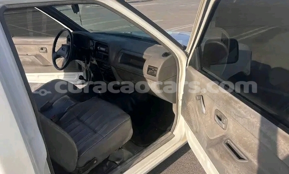 Buy Used Isuzu Trooper White Car in Lagún in Curacao Buy Used Isuzu Trooper White Car in Lagún in Curacao