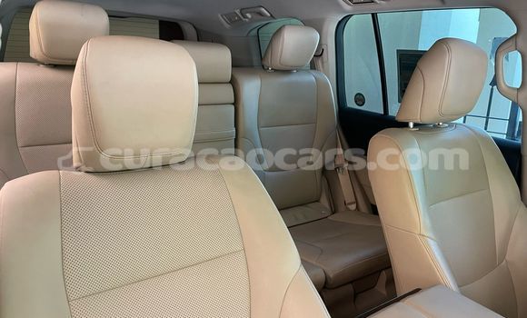 Buy Used Toyota Land Cruiser White Car in Willemstad in Curacao Buy Used Toyota Land Cruiser White Car in Willemstad in Curacao
