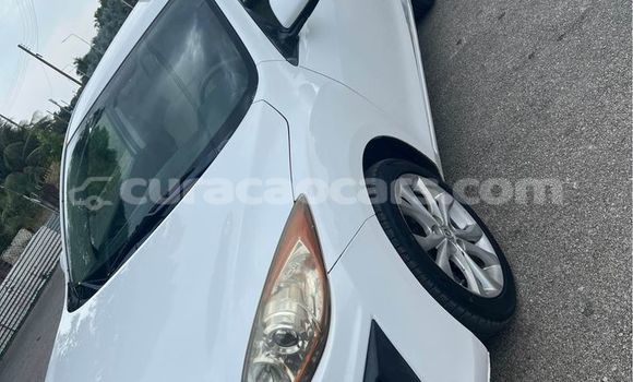 Buy Used Mazda 3 White Car in Lagún in Curacao Buy Used Mazda 3 White Car in Lagún in Curacao
