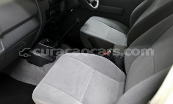Buy Used Toyota Land Cruiser White Car in Dorp Sint Willebrordus in Curacao Buy Used Toyota Land Cruiser White Car in Dorp Sint Willebrordus in Curacao