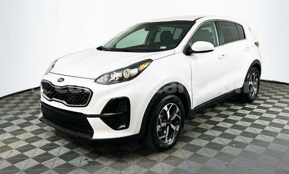 Buy Used Kia Sportage White Car in Lagún in Curacao