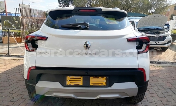 Buy Used Renault KWID White Car in Willemstad in Curacao Buy Used Renault KWID White Car in Willemstad in Curacao