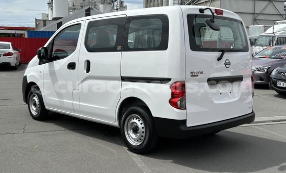 Buy Used Nissan NP 300 White Car in Willemstad in Curacao Buy Used Nissan NP 300 White Car in Willemstad in Curacao