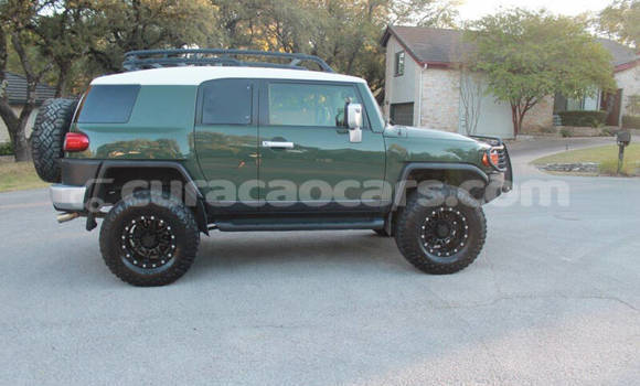 Buy Used Toyota FJ Cruiser Brown Car in Willemstad in Curacao Buy Used Toyota FJ Cruiser Brown Car in Willemstad in Curacao