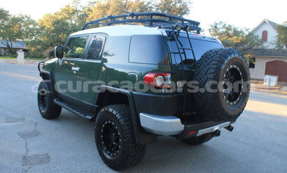 Buy Used Toyota FJ Cruiser Brown Car in Willemstad in Curacao Buy Used Toyota FJ Cruiser Brown Car in Willemstad in Curacao