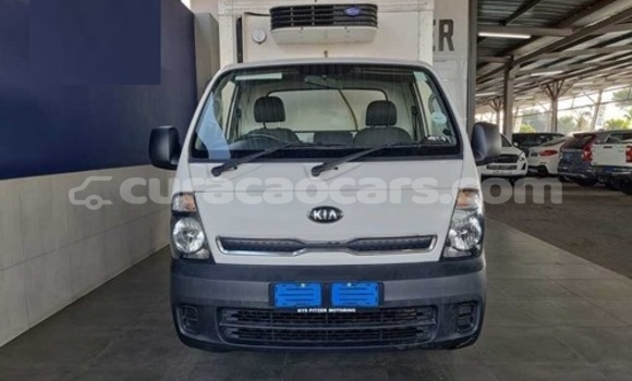 Buy Used Kia K7 White Car in Willemstad in Curacao Buy Used Kia K7 White Car in Willemstad in Curacao