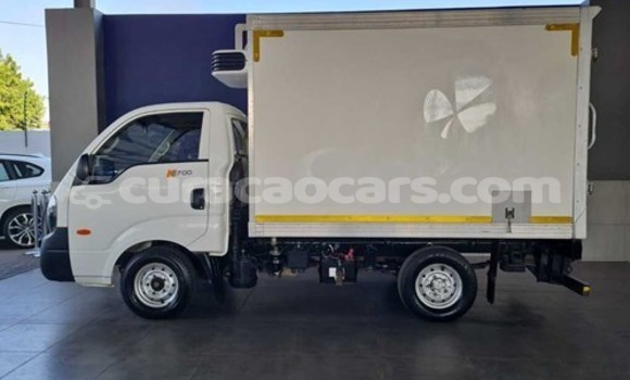 Buy Used Kia K7 White Car in Willemstad in Curacao Buy Used Kia K7 White Car in Willemstad in Curacao