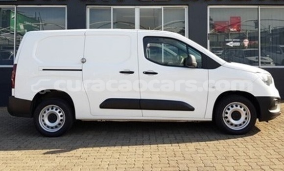 Buy Used Opel Combo White Car in Willemstad in Curacao Buy Used Opel Combo White Car in Willemstad in Curacao